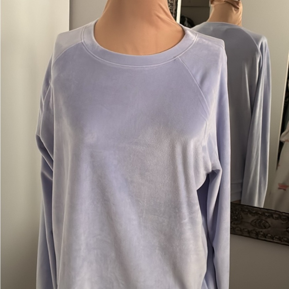 Double Zero Light Purple Women's Sweatshirt velvet size medium